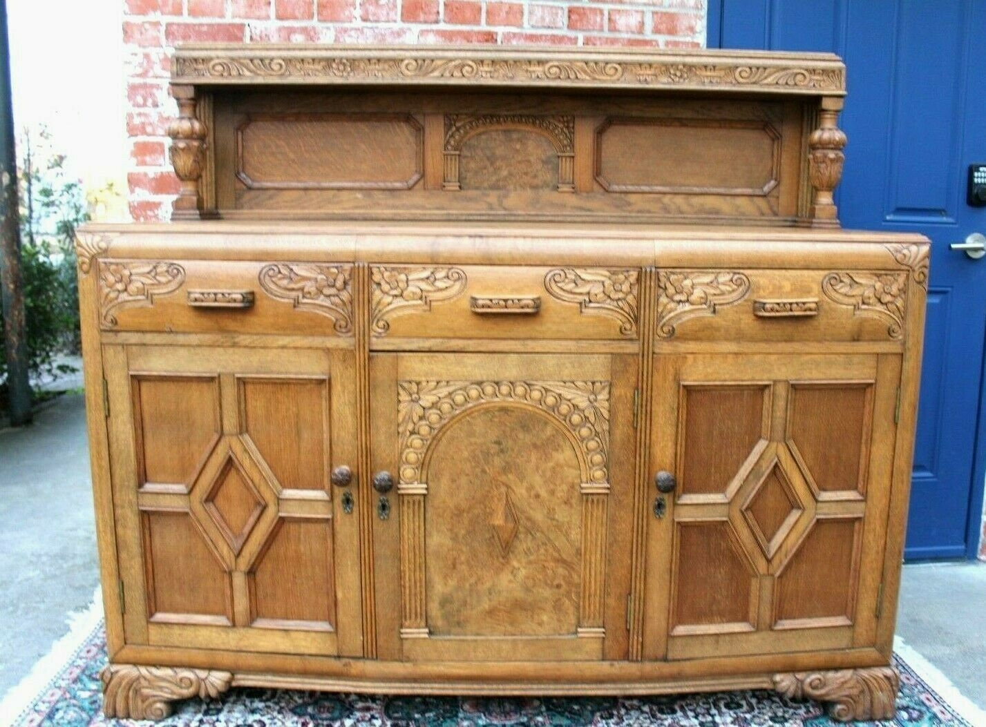 English Antique Tiger Oak Art Deco Sideboard Buffet 3 Door Bar Cabinet