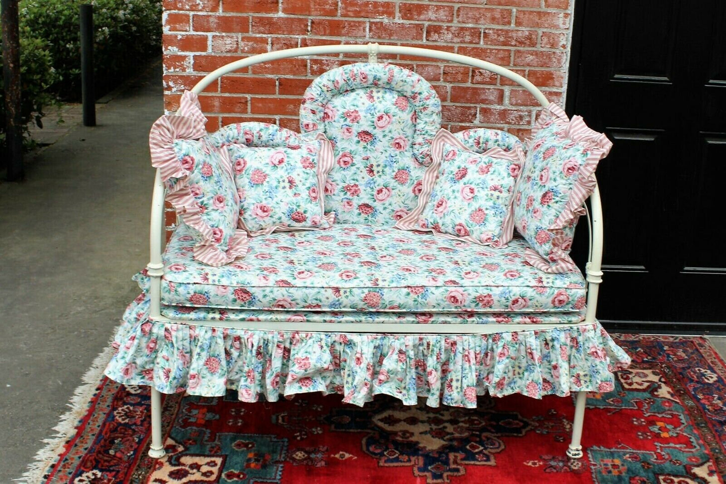 Antique White Iron Daybed Bench | Floral Upholstery & Pillows | Vintage Charm
