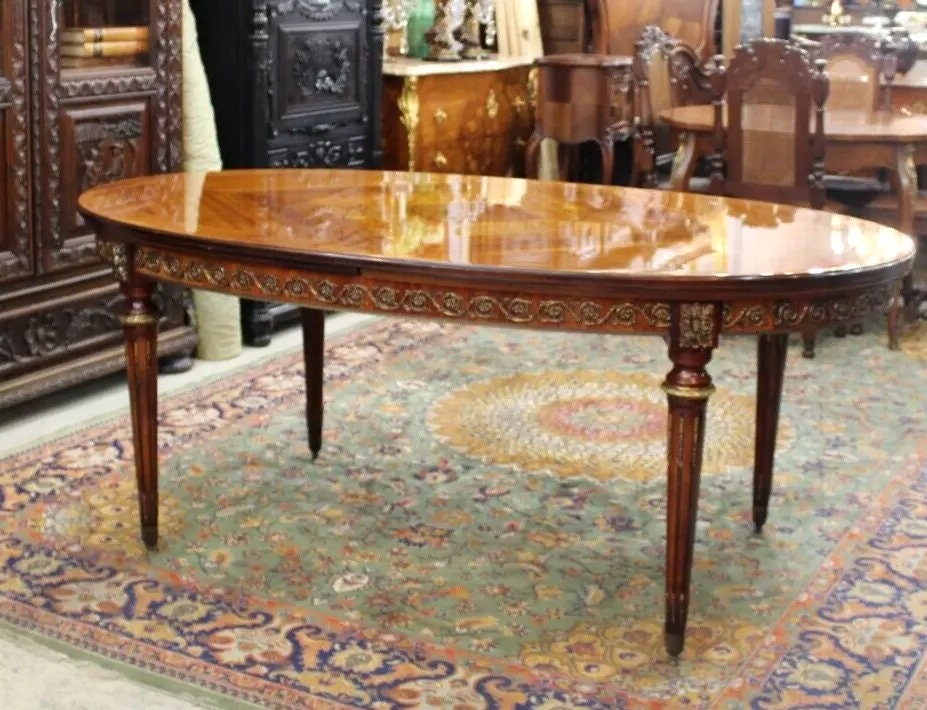 French Antique Louis XV Inlaid Kingwood Draw Leaf Dining Table Oval Shape