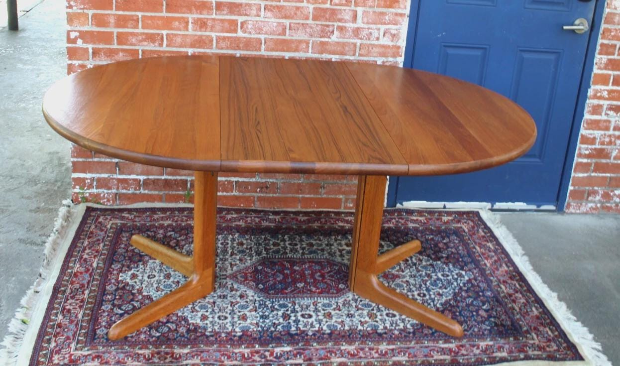 Mid Century Danish Teak Dining Table | Oval Shape w/ 2 Leaf Extensions