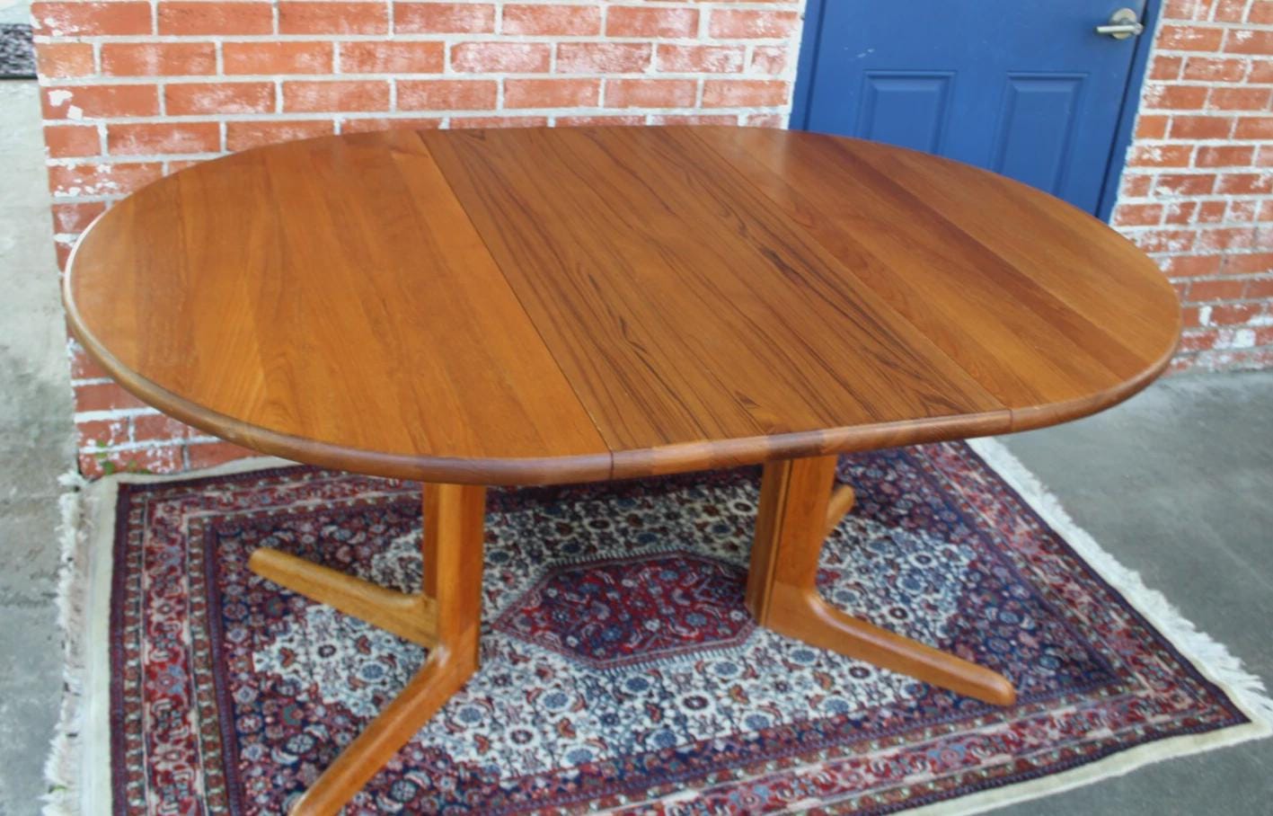Mid Century Danish Teak Dining Table | Oval Shape w/ 2 Leaf Extensions