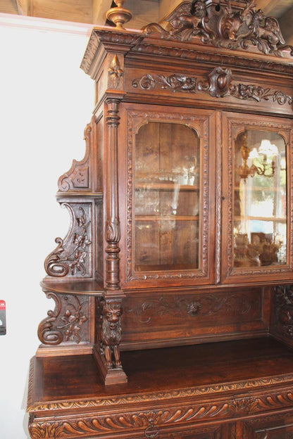 French Louis XIII Hunt Scene Oak Buffet Hutch, Antique Carved Sideboard Cabinet